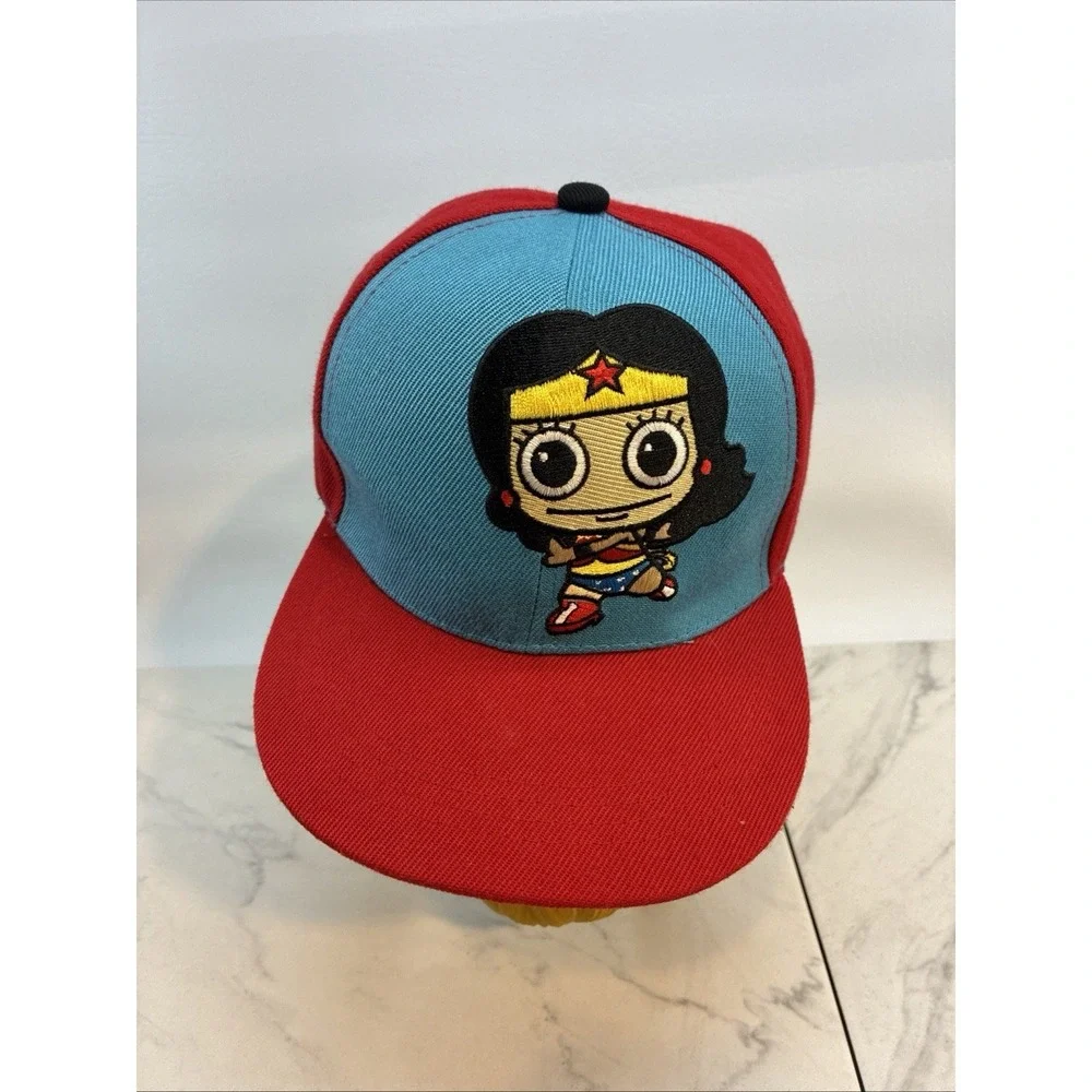 WONDER WOMAN SIX FLAGS DC FUNKO SNAPBACK HAT EXCELLENT